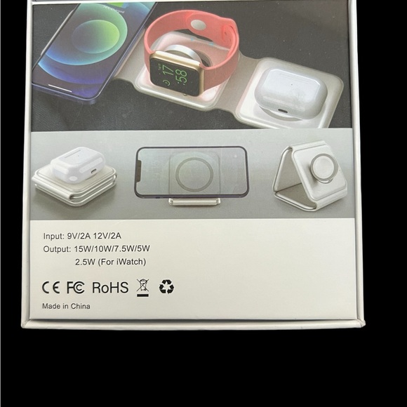 3 in 1 Magnetic Wireless Charger - Picture 4 of 4